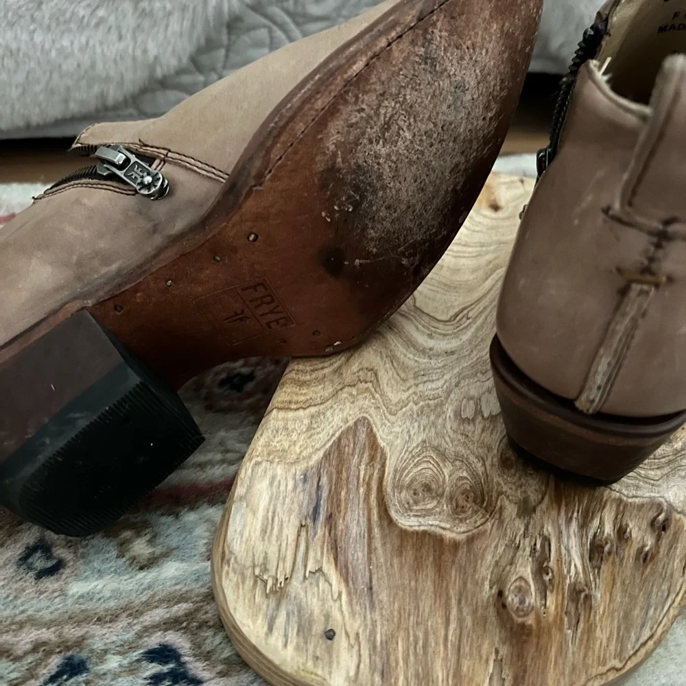 Frye Moto Shoe Booties. Size 6M Fawn color. Light Tan. Very Clean. Nice zippers - Picture 6 of 7